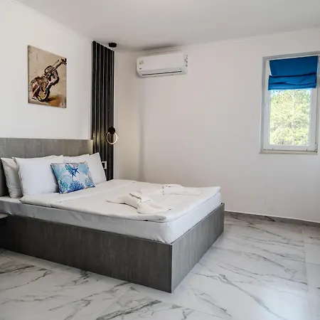Sea View Luxury Apartments- Forest Retreat Luxury Ahtopol