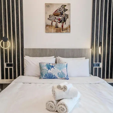 Sea View Luxury Apartments- Forest Retreat Luxury Appartamento
