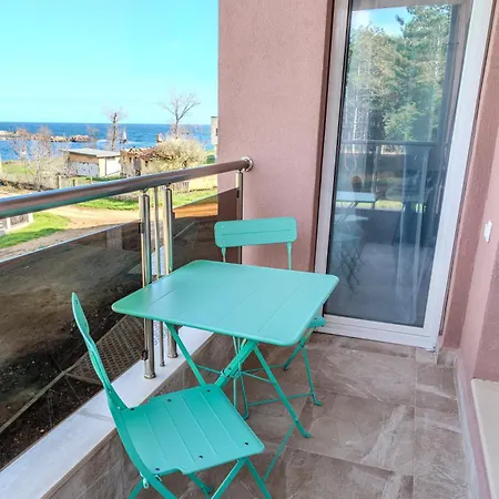 Sea View Luxury Apartments- Forest Retreat Luxury * Ahtopol